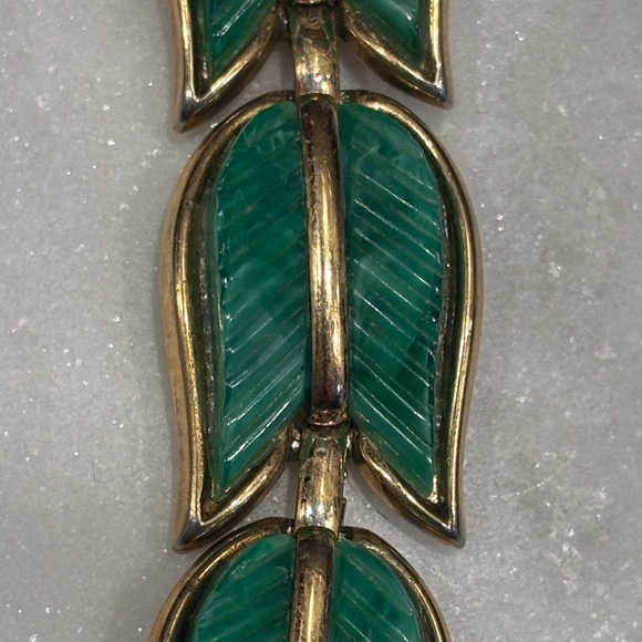 VTG Trifari Green Tulip Link Bracelet Gold Tone Lucite Floral Mid Century Signed - Picture 3 of 4